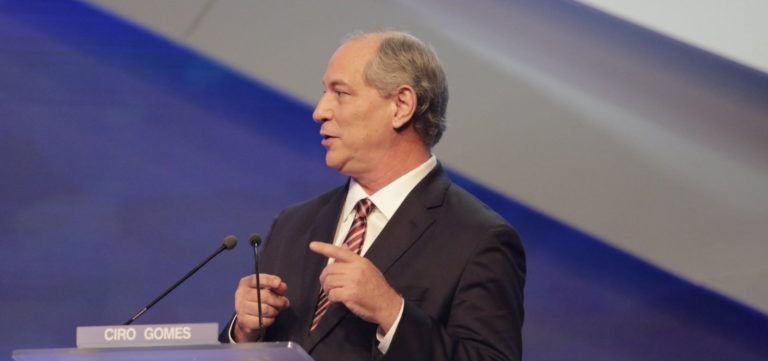 Ciro Gomes receberá título de cidadão baiano