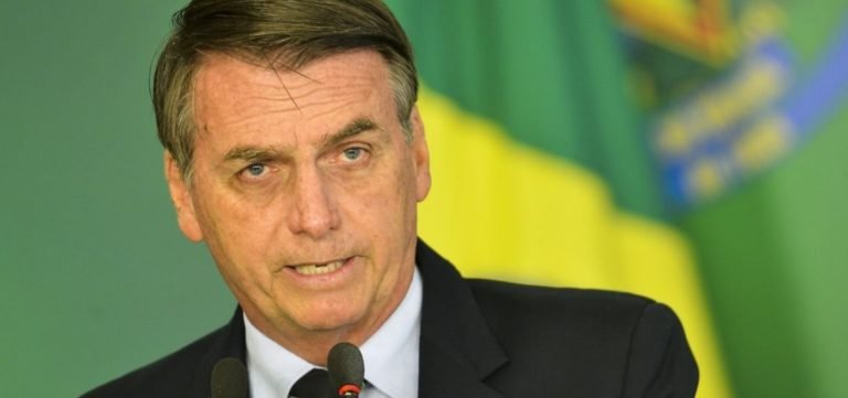 Bolsonaro anuncia convocação de mais de mil policiais federais