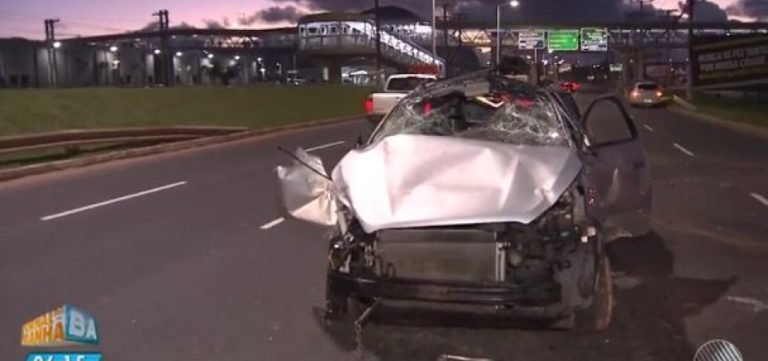 Motorista morre após carro capotar perto do aeroporto de Salvador