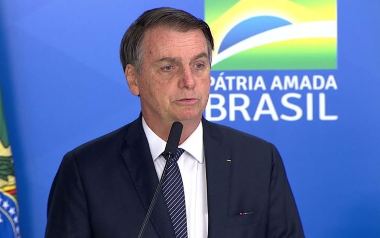 Bolsonaro decide revogar decreto que facilita porte de arma de fogo