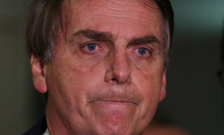 Bolsonaro desabafa, relata ameaças e diz que se sente em “prisão domiciliar”
