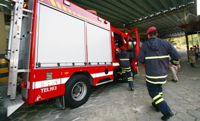 Incêndio de grande proporção atinge fábrica em São Sebastião do Passé