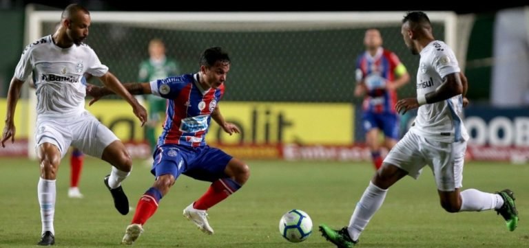 Bahia vence Grêmio em Pituaçu e entra no G4