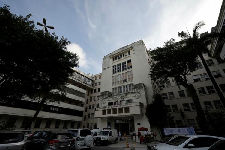 Incêndio atinge Hospital das Clínicas em Salvador