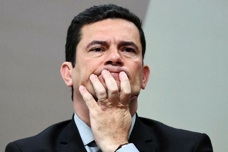 The Intercept divulga mensagens de procuradores com críticas a Moro