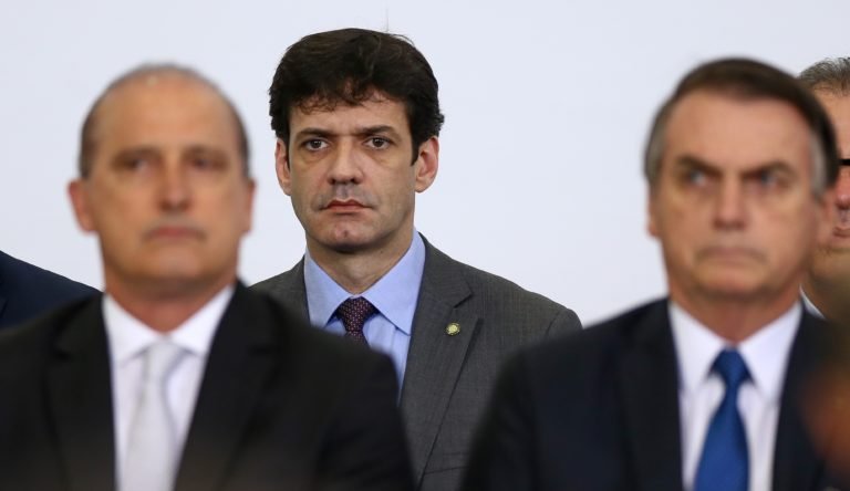 Ministros Onyx e Marcelo Álvaro retornam à Câmara para votar pela reforma