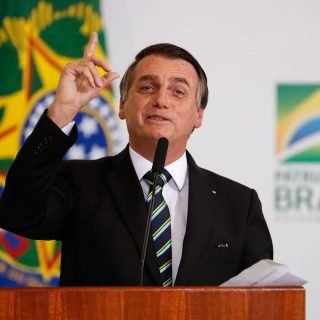 Em evento na Bahia, Bolsonaro anuncia obra de duplicação do Anel de Contorno de Feira de Santana