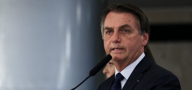 Bolsonaro manda cancelar vestibular para transgêneros e intersexuais em universidade federal