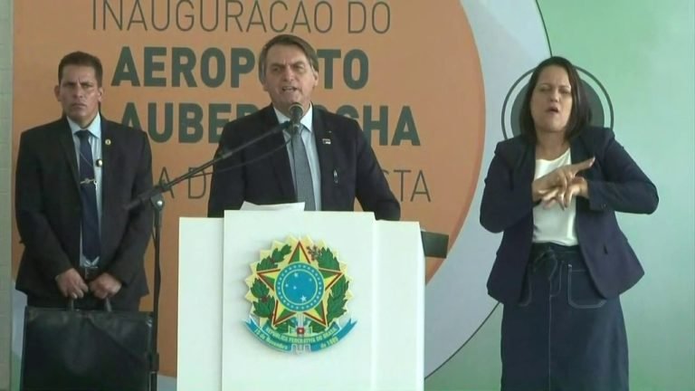 ‘Eu amo o Nordeste’, diz Bolsonaro em visita à Bahia após polêmica sobre governadores da região