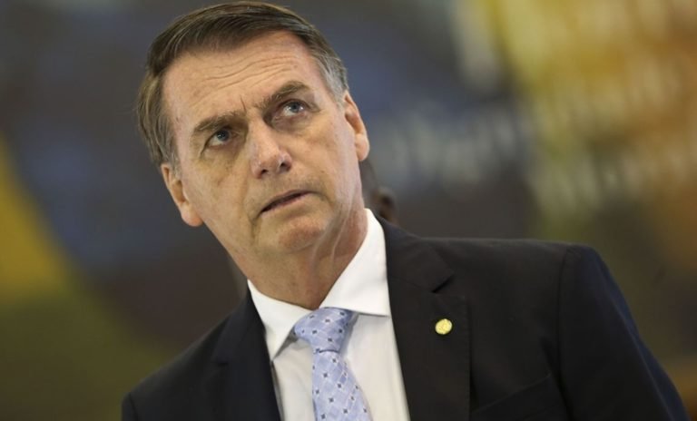 Bolsonaro defende fim da obrigatoriedade de aulas para CNH: “não precisa de autoescola”