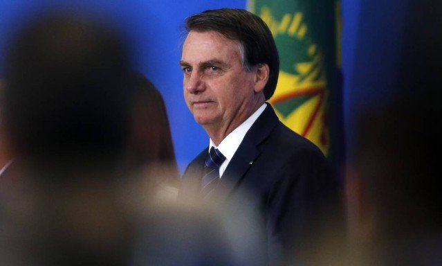 ‘Coisas absurdas têm acontecido dado a autonomia das universidades’, diz Bolsonaro