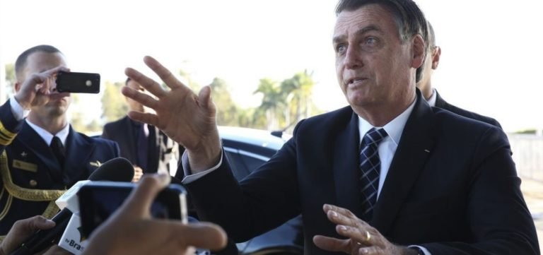 Bolsonaro diz que economia dá sinais de recuperação