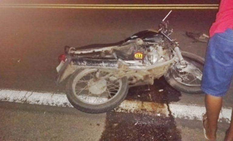 Homem morre em acidente de moto após esfaquear a companheira em Ipirá