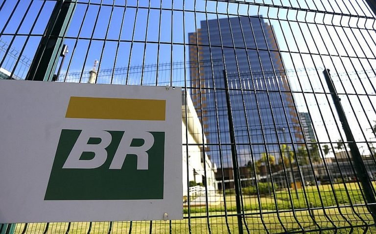 Salvador: Petrobras oficializa possibilidade de demissão de concursados da Torre Pituba