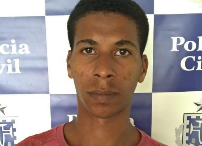 Homem é preso após atrair jovem de 18 anos com oferta de trabalho e estuprá-la dentro de casa em Salvador