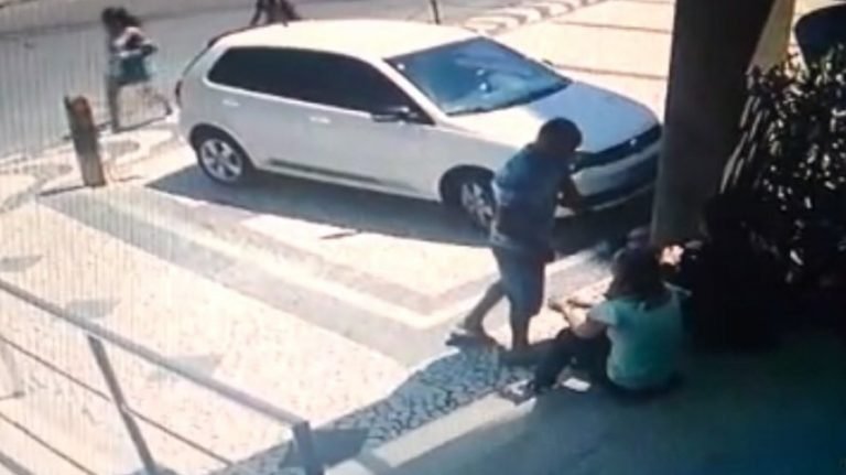 Mulher é assaltada em Ondina, Salvador; veja vídeo