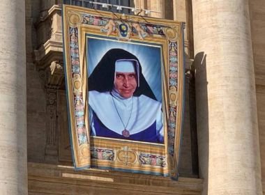 Dia da canonização de Irmã Dulce pode virar feriado em Salvador