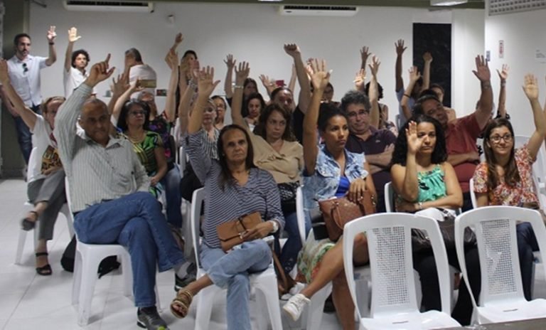 Professores da Ufba decretam paralisação de dois dias por cortes no orçamento