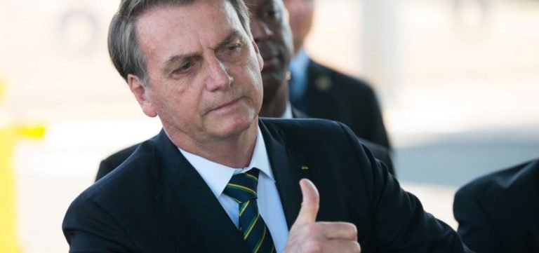 ‘Tenho dificuldades seríssimas em muitas áreas’, admite Bolsonaro