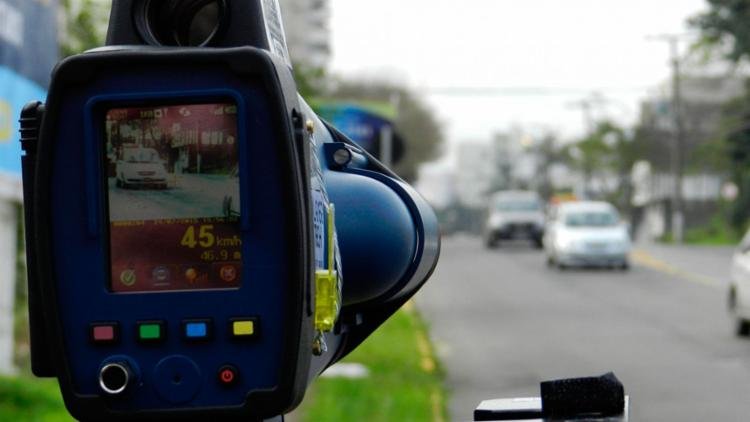 Juiz amplia prazo para PRF voltar a usar radares móveis nas rodovias