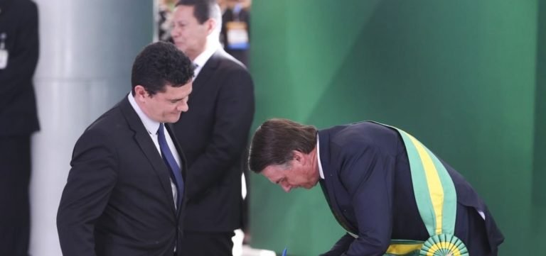 Bolsonaro descarta planos para Moro como vice em 2022: ‘Por enquanto estou casado com Mourão’