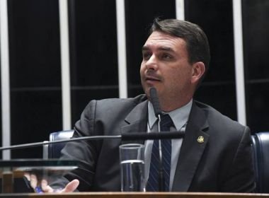 Flávio Bolsonaro alega ‘engano’ ao votar brecha para aumento do fundo eleitoral