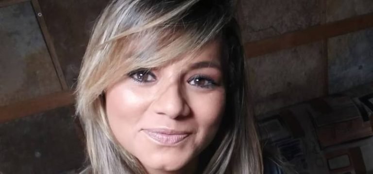 Após tirar selfie em show, cantora de forró passa mal e morre horas depois