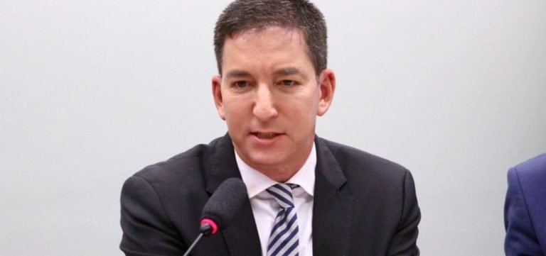 Juiz rejeita, ‘por ora’, denúncia contra Glenn Greenwald