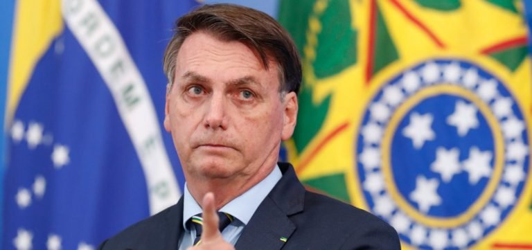 Bolsonaro afirma ter informações de inteligência de um plano de Maia, Doria e STF contra ele