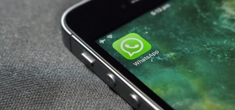 Em guerra contra fake news, WhatsApp diz que encaminhamento massivo caiu 70%