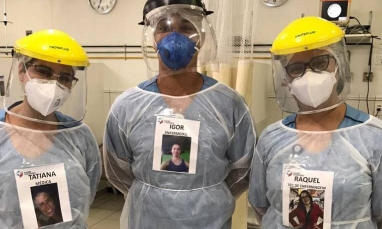 Hospital adota foto com sorriso para quebrar gelo das máscaras