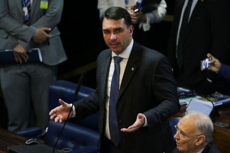 Justiça do Rio concede foro privilegiado a Flávio Bolsonaro