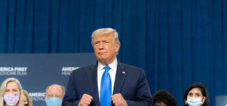 Trump tem ‘melhora substancial’, mas não está fora de perigo, diz boletim