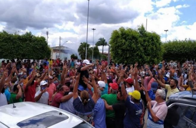 Campanhas eleitorais provocam aumento de casos de Covid-19 na Bahia, alerta Sesab