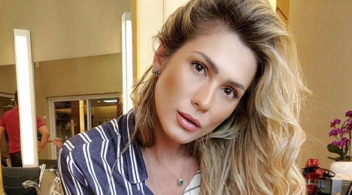 Demitida do SBT, Lívia Andrade assina com a Globo e comanda reality musical