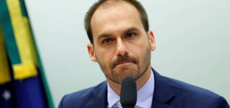 Em entrevista, Eduardo Bolsonaro ataca urnas e compara Brasil com ditaduras