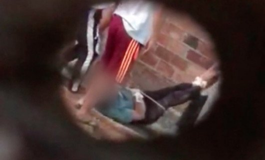 Vídeo: Idoso é amarrado e arrastado por funcionários de casa de repouso
