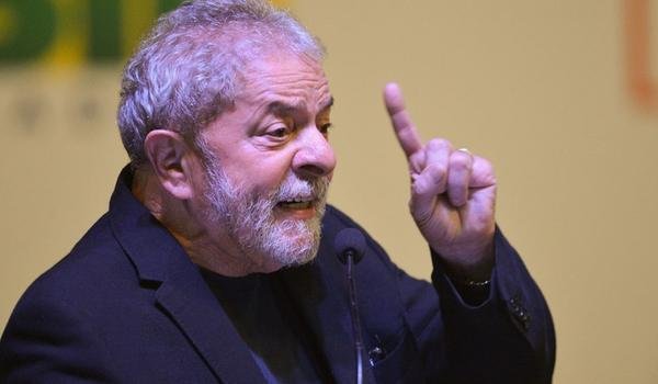 Em entrevista, Lula comenta economia, pandemia e critica Bolsonaro; “siga a ciência e feche a boca”