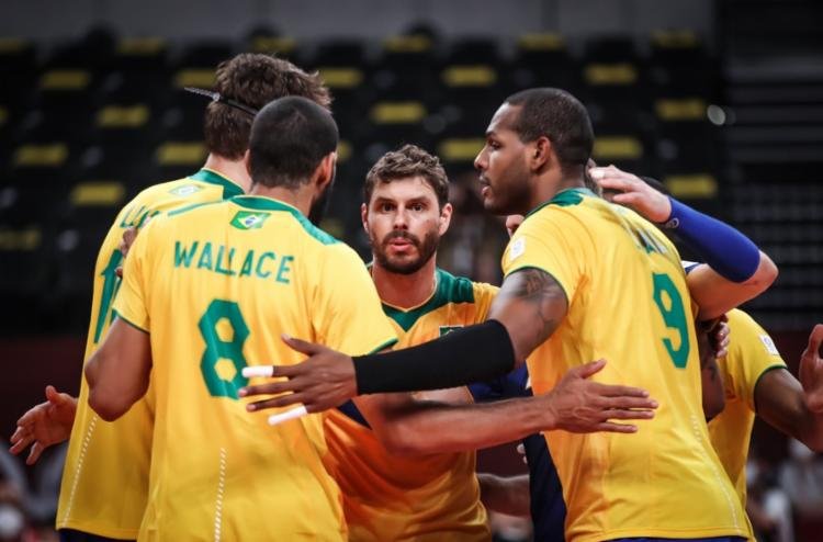 Brasil joga mal e Rússia com ganha com facilidade no vôlei masculino