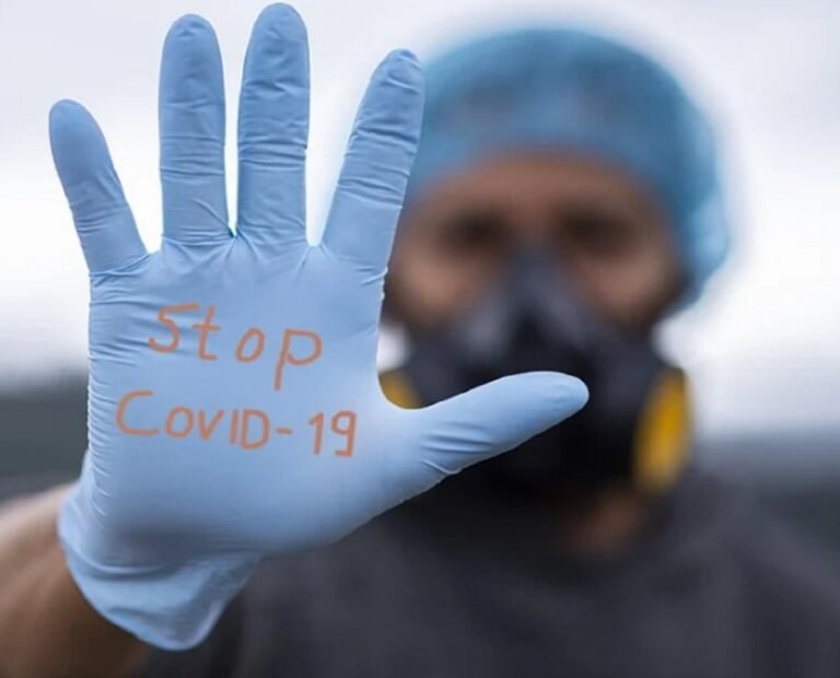 Doze dias após chegar a meio milhão de óbitos por Covid-19, Brasil bate 520 mil mortes pela doença
