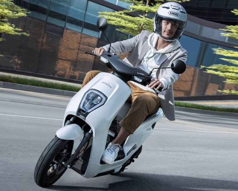 Novo scooter elétrico Honda tem preço de celular e não exige habilitação