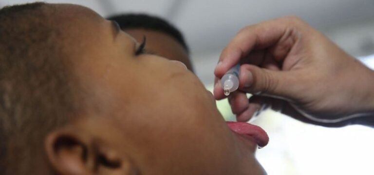 Imunização anti-Covid avança, mas vacinação contra doenças como sarampo e poliomielite caem na Bahia