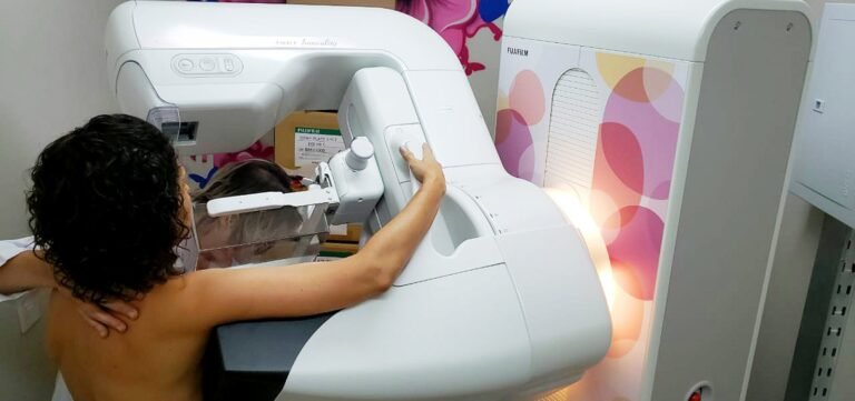Outubro Rosa: Sesab ofertará mais de 14 mil mamografias neste mês