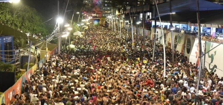 Carnaval 2022: Comandante de operações da PM cobra resposta sobre realização da festa
