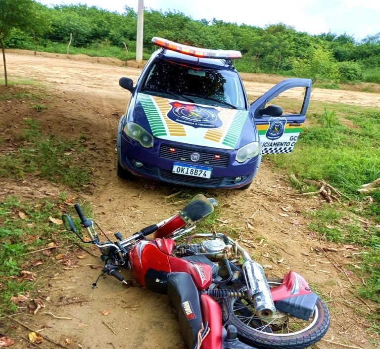 Colisão entre carro e moto deixa motociclista ferido em Brejões