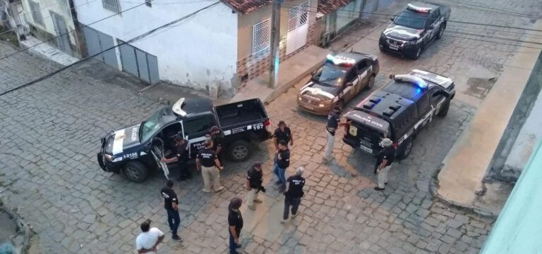Operação desarticula quadrilha prende oito em Iguaí
