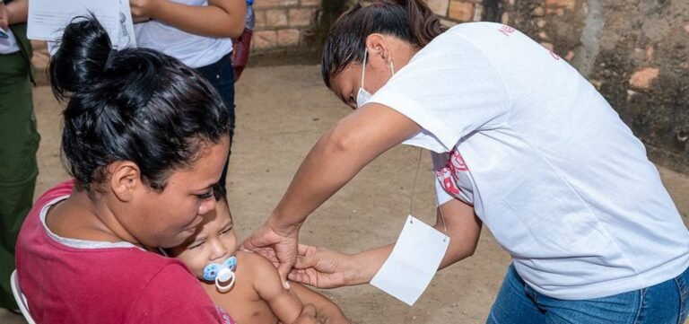 Com 64 casos suspeitos e baixa adesão à vacinação, Bahia liga o alerta vermelho para Sarampo
