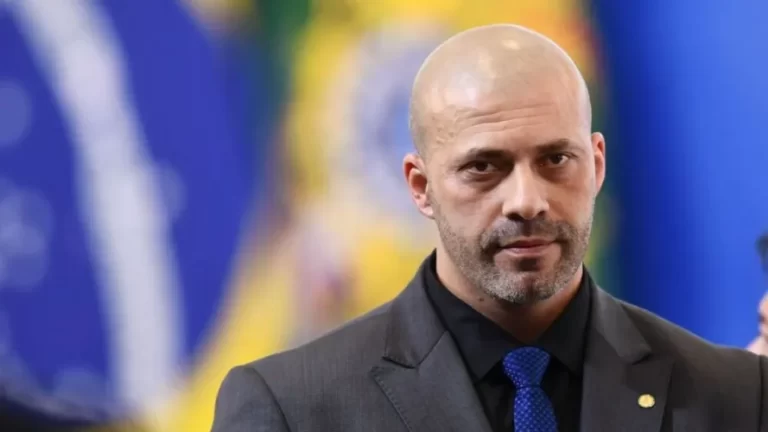 Moraes prorroga inquérito contra deputado Daniel Silveira