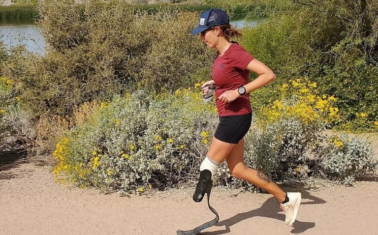 Após sobreviver a câncer, atleta corre 104 maratonas em 104 dias