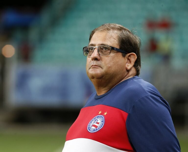 Após sucessão de derrotas, técnico Guto Ferreira é demitido do Bahia